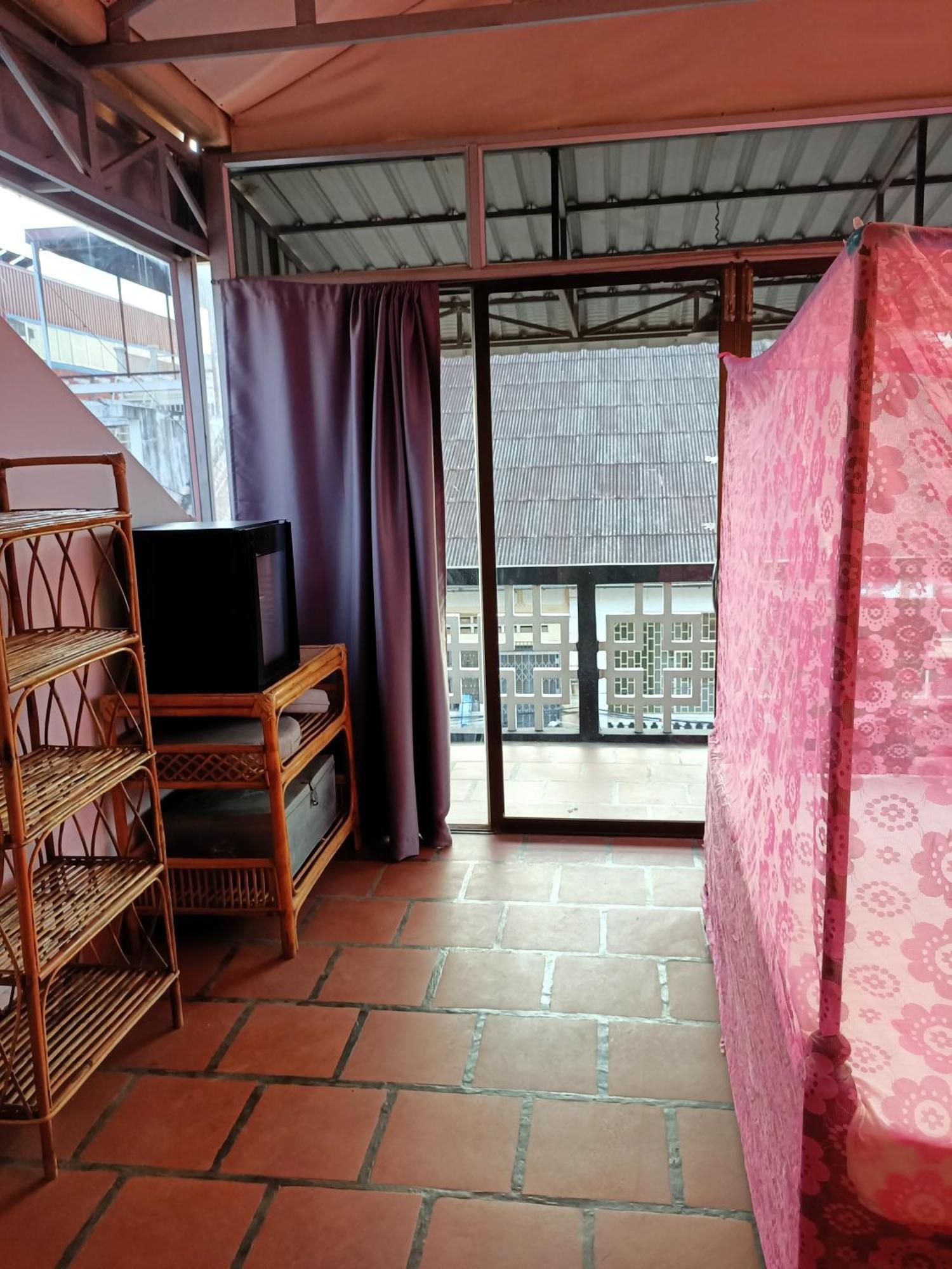 Ganesha Hostel Battambang Camera foto