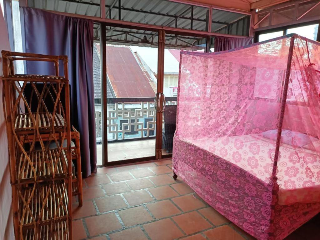 Ganesha Hostel Battambang Esterno foto