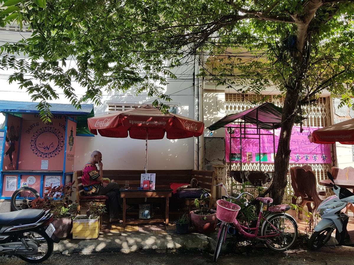 Ganesha Hostel Battambang Esterno foto