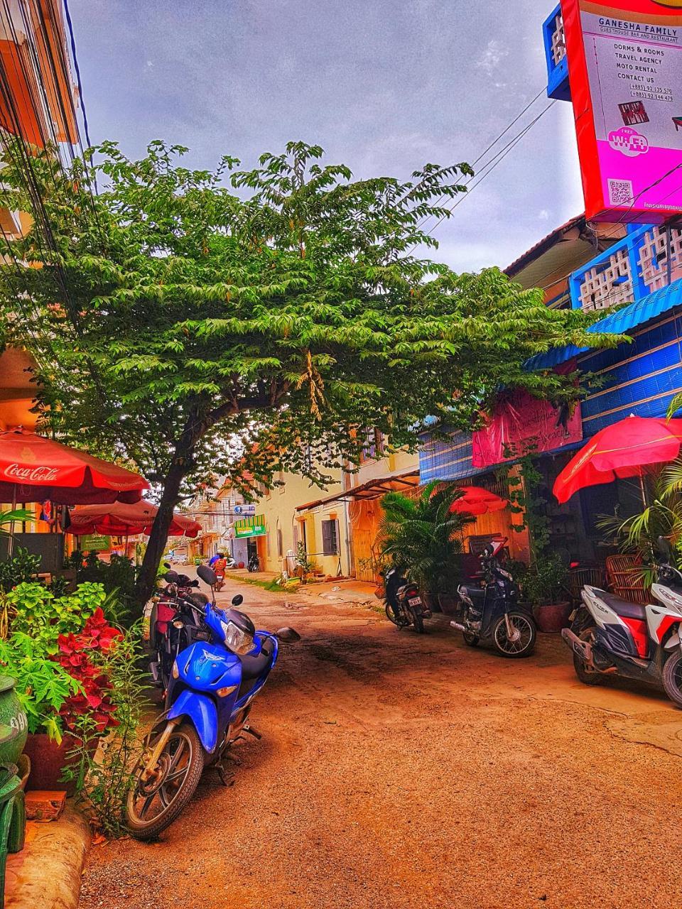 Ganesha Hostel Battambang Esterno foto