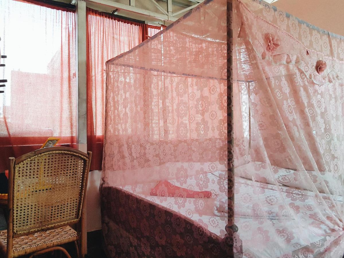 Ganesha Hostel Battambang Esterno foto